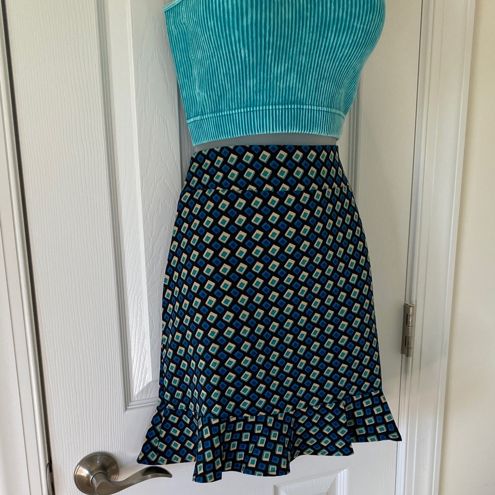Band of the Free Colette Teal Diamond Mini Skirt with a ruffle hem. Small.